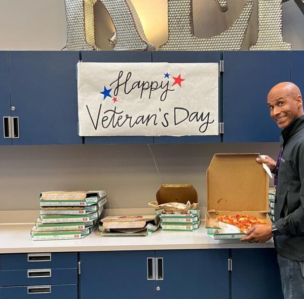 Happy Veteran’s Day! Principal Vinson Lewis excitedly sets up pizza boxes free to all teachers and staff. During advisory or break, teachers went to the teacher’s lounge to enjoy their pizza. “I love Veteran’s Day!!” -STUCO member, Aidan Le.