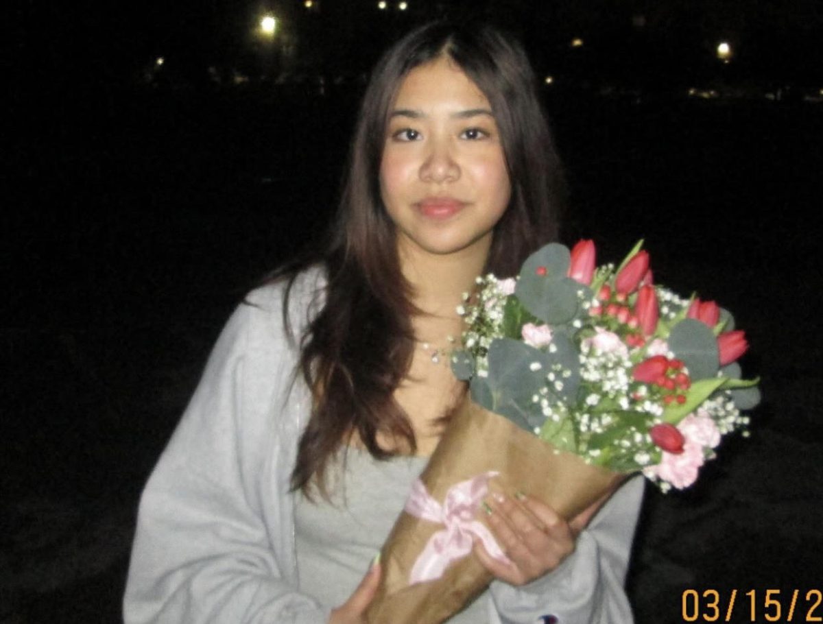 Colorful+Petals%0ASeen+in+the+picture+is+Tiffany+Nguyen+holding+a+bouquet+of+flowers.+Prior+to+this+picture%2C+she+was+with+her+close+friend+from+school+that+gifted+her+the+flowers.+I+prioritize+my+work+at+school+so+I+can+go+out+on+the+weekends%2C+Nguyen+says.