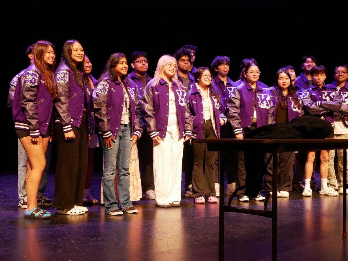 Earning the Pride. Isabella Le, Yanna Hinojos, Olivia Garcia, Tuyet Nguyen, Han Vu, Victoria Pacheco, Tracy Nguyen, and others pose for group photo after receiving their letterman jackets. Their names and organizations were announced during the ceremony in the mainstage theater on Aug 20. "I feel accomplished," Pacheco said.