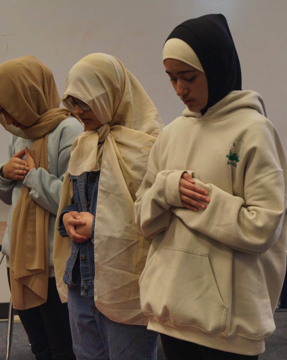 Members started off the meeting by bowing their heads to pray. Afterwards, they discussed the upcoming Charity Week, which aims to raise funds for countries in need. Members also enjoyed playing games and learning more about each other. “We want to do our part to make a positive difference,” Meerab Arif shared.