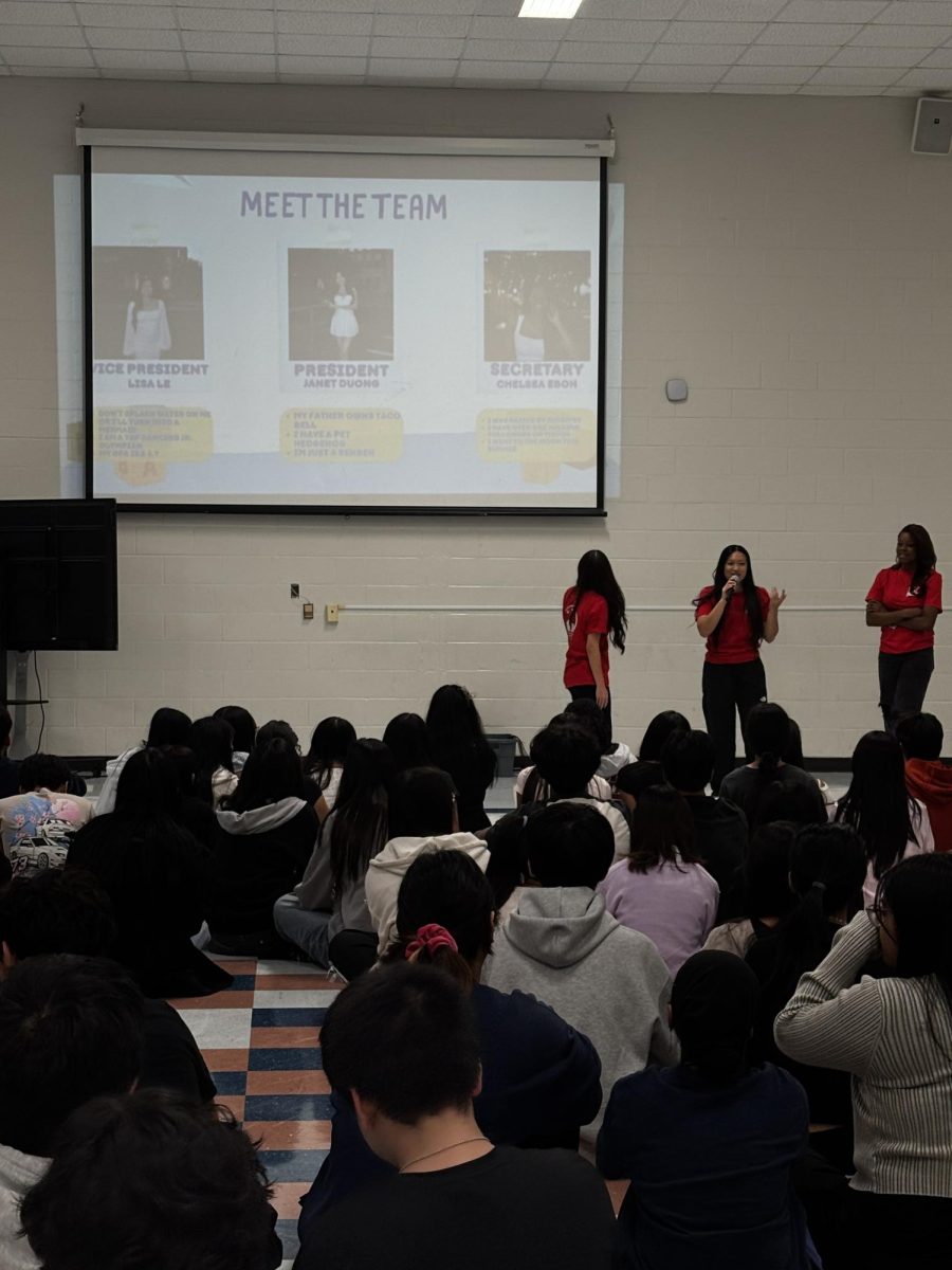 STUCO Start: President Janet Duong (12), Vice President Lisa Le (12), and Secretary Chelsea Eson (12) introduce themselves to new arrivals. Students sit and listen as members' share fun facts, then explain their roles and responsibilities within the council. “I really connected with the speakers—their presentations were fun, engaging, and entertaining.” - Luciano said
